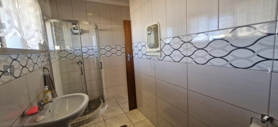 3 Bedroom Property for Sale in Marlands Gauteng