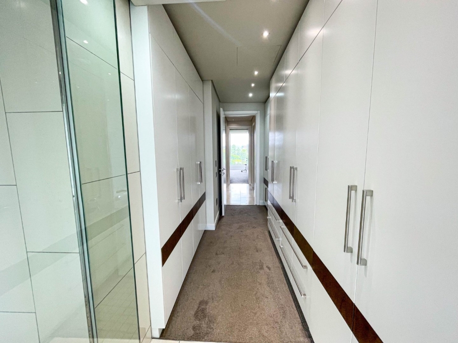 To Let 2 Bedroom Property for Rent in Sandhurst Gauteng