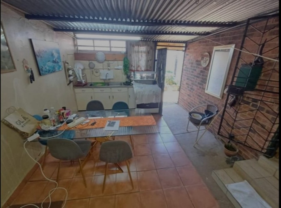 2 Bedroom Property for Sale in Elandspoort Gauteng