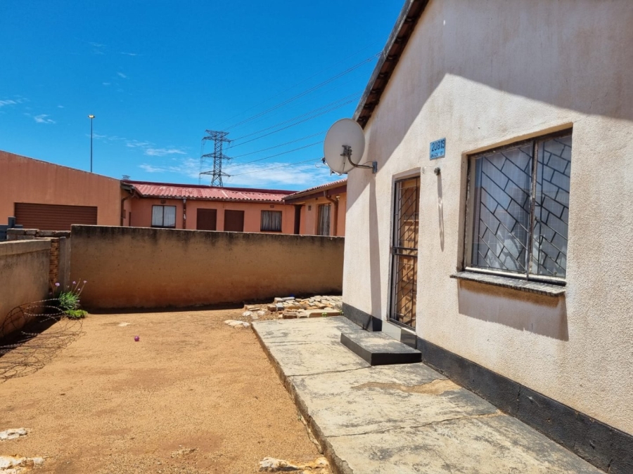 2 Bedroom Property for Sale in Mfundo Park Gauteng