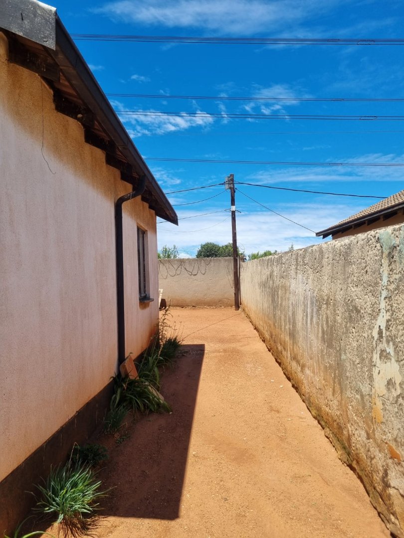 2 Bedroom Property for Sale in Mfundo Park Gauteng