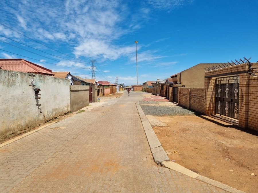 2 Bedroom Property for Sale in Mfundo Park Gauteng