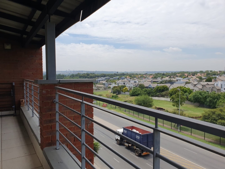1 Bedroom Property for Sale in Greenstone Hill Gauteng