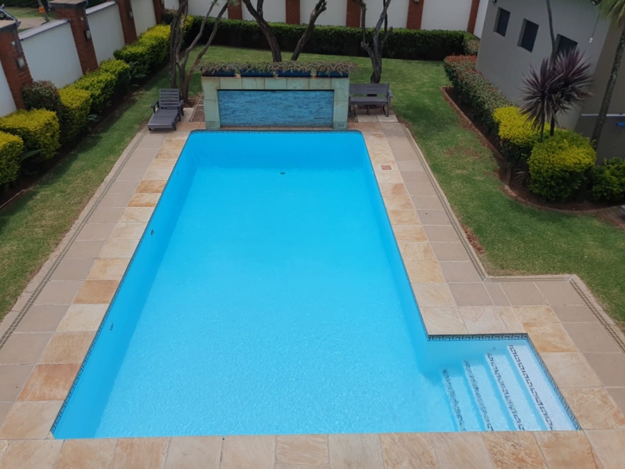 1 Bedroom Property for Sale in Greenstone Hill Gauteng