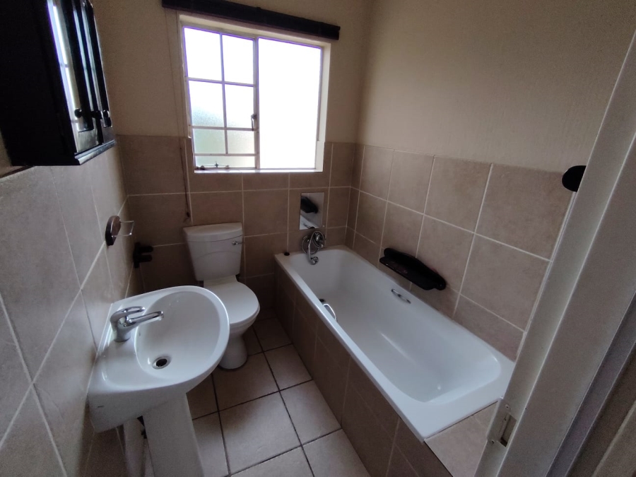 3 Bedroom Property for Sale in Heuwelsig Estate Gauteng