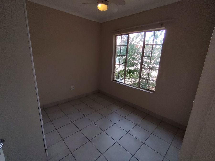 3 Bedroom Property for Sale in Heuwelsig Estate Gauteng