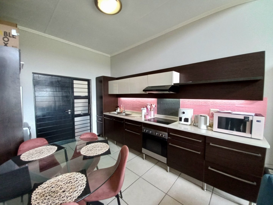 1 Bedroom Property for Sale in Greenstone Hill Gauteng