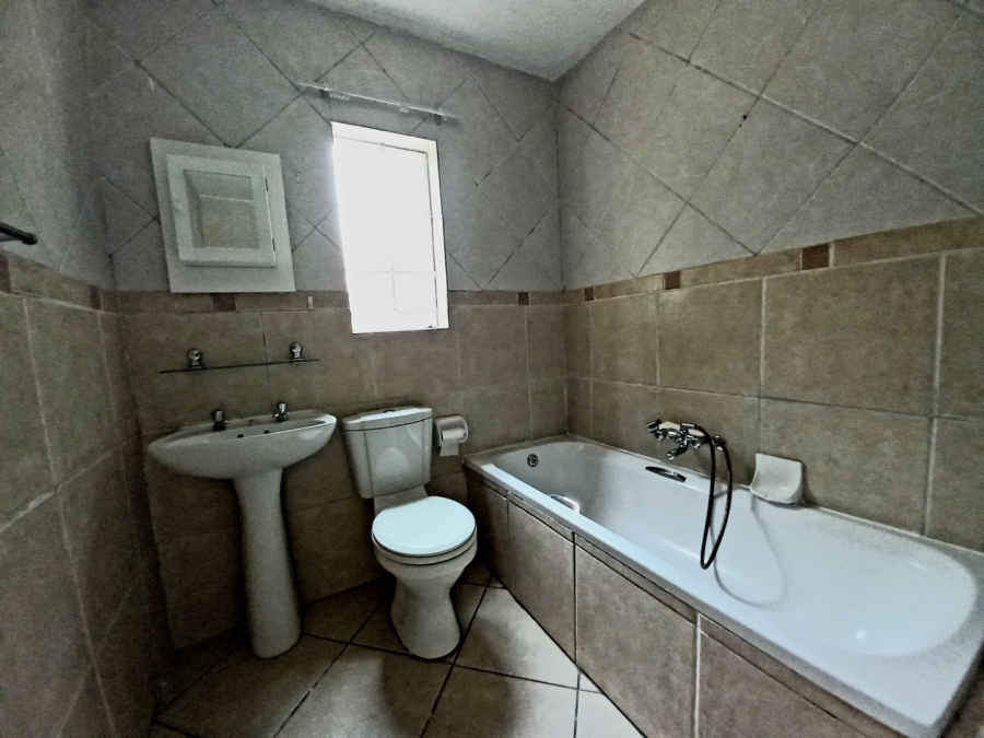 3 Bedroom Property for Sale in Illiondale Gauteng