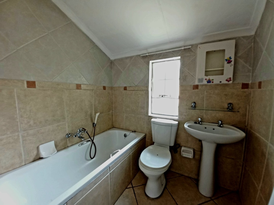 3 Bedroom Property for Sale in Illiondale Gauteng