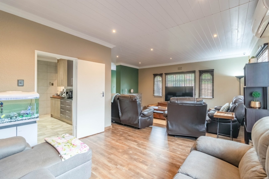 4 Bedroom Property for Sale in Edenvale Central Gauteng