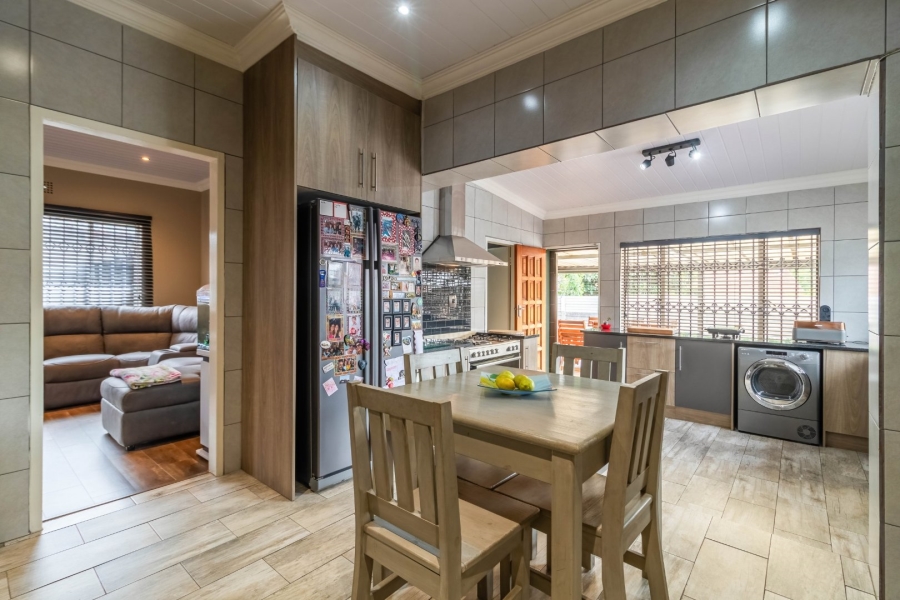 4 Bedroom Property for Sale in Edenvale Central Gauteng