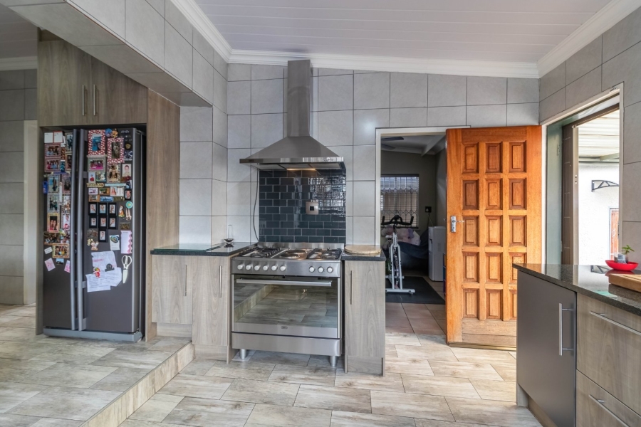 4 Bedroom Property for Sale in Edenvale Central Gauteng