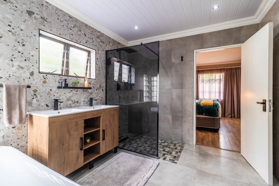 4 Bedroom Property for Sale in Edenvale Central Gauteng