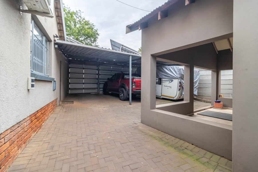 4 Bedroom Property for Sale in Edenvale Central Gauteng