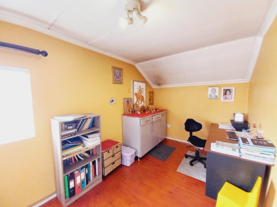 5 Bedroom Property for Sale in Eden Glen Gauteng