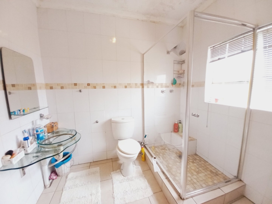 5 Bedroom Property for Sale in Eden Glen Gauteng