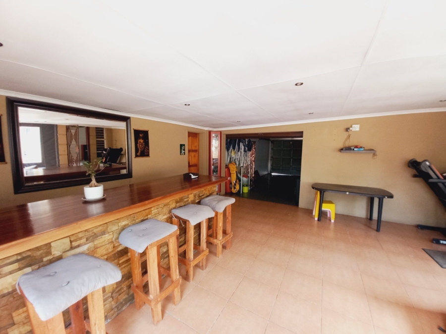 5 Bedroom Property for Sale in Eden Glen Gauteng