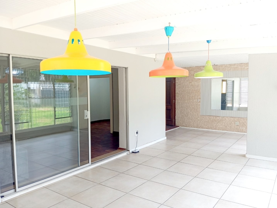 To Let 3 Bedroom Property for Rent in Florida Gauteng