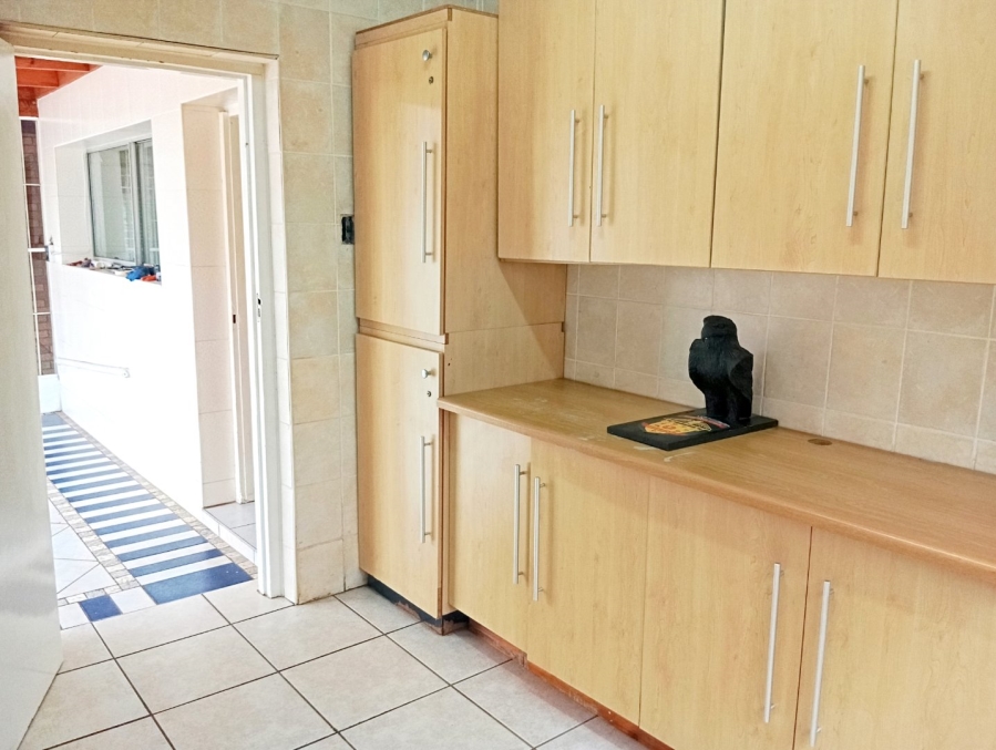 To Let 3 Bedroom Property for Rent in Florida Gauteng