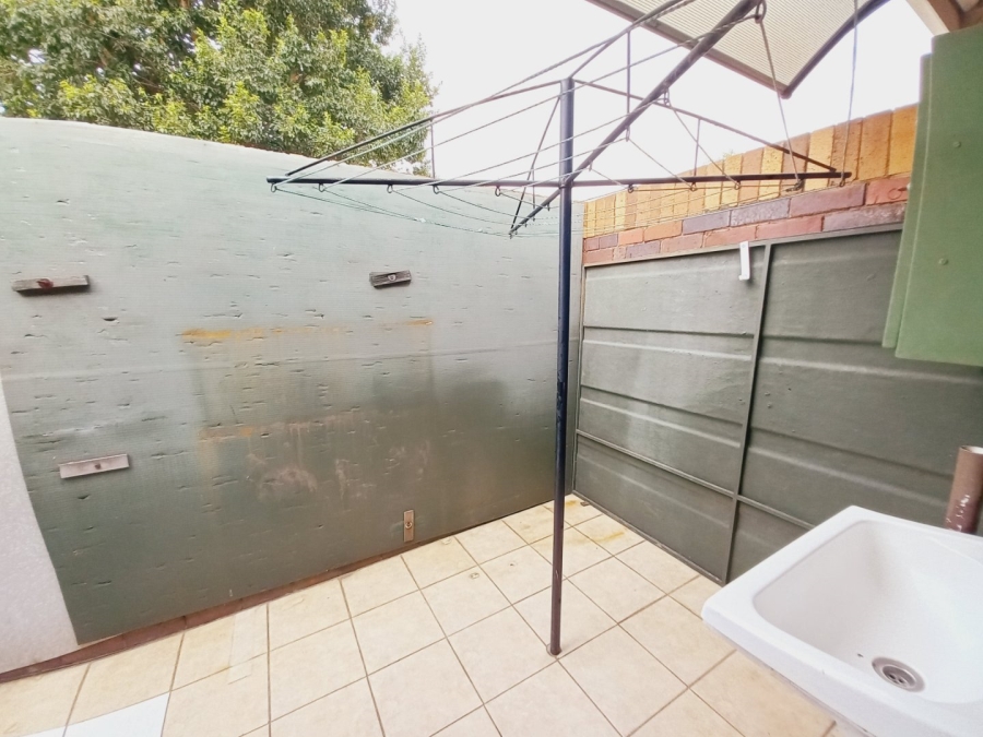 3 Bedroom Property for Sale in Rustivia Gauteng