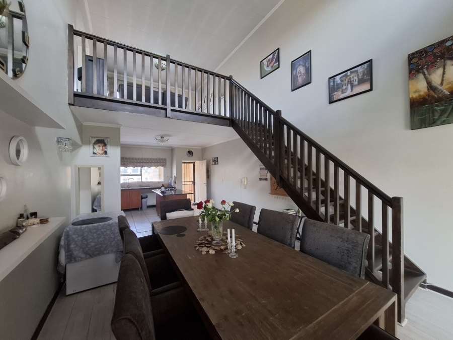 2 Bedroom Property for Sale in Sunninghill Gauteng