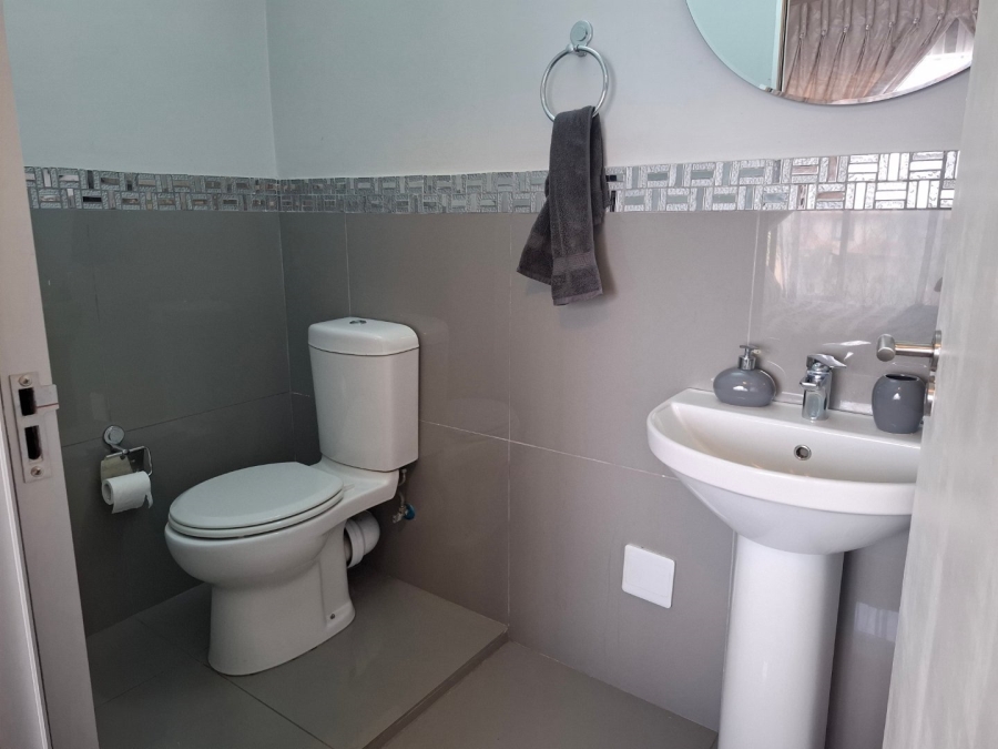 2 Bedroom Property for Sale in Sunninghill Gauteng