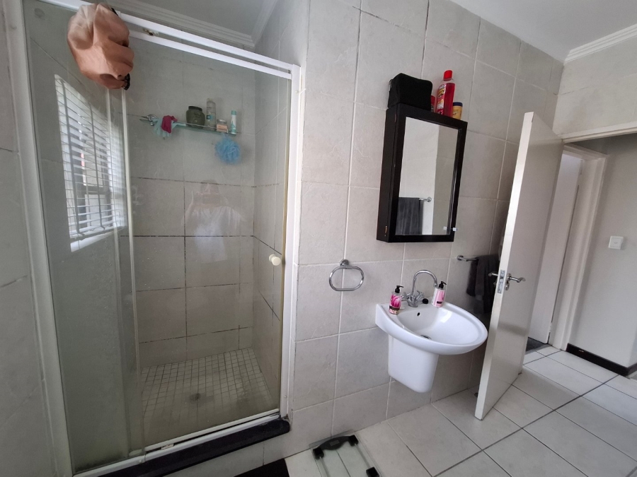 2 Bedroom Property for Sale in Sunninghill Gauteng