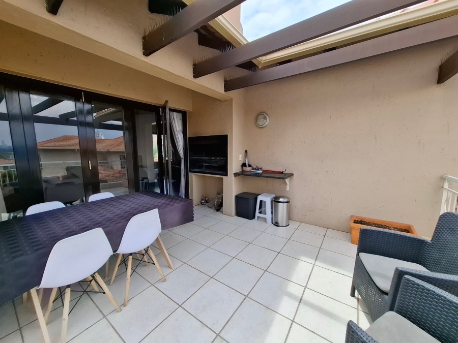 2 Bedroom Property for Sale in Sunninghill Gauteng