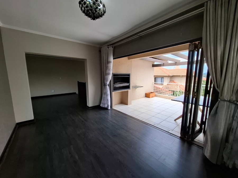2 Bedroom Property for Sale in Sunninghill Gauteng
