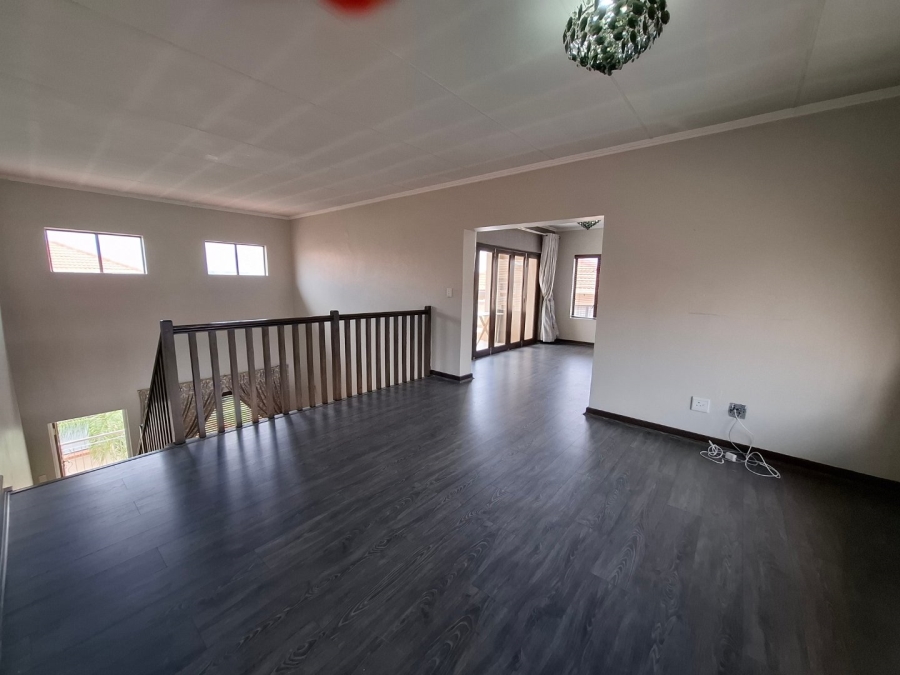 2 Bedroom Property for Sale in Sunninghill Gauteng