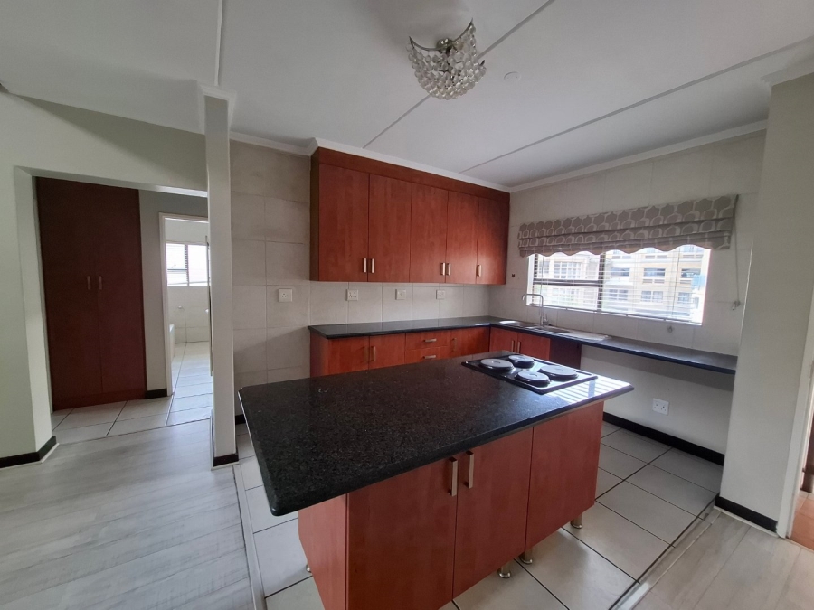 2 Bedroom Property for Sale in Sunninghill Gauteng