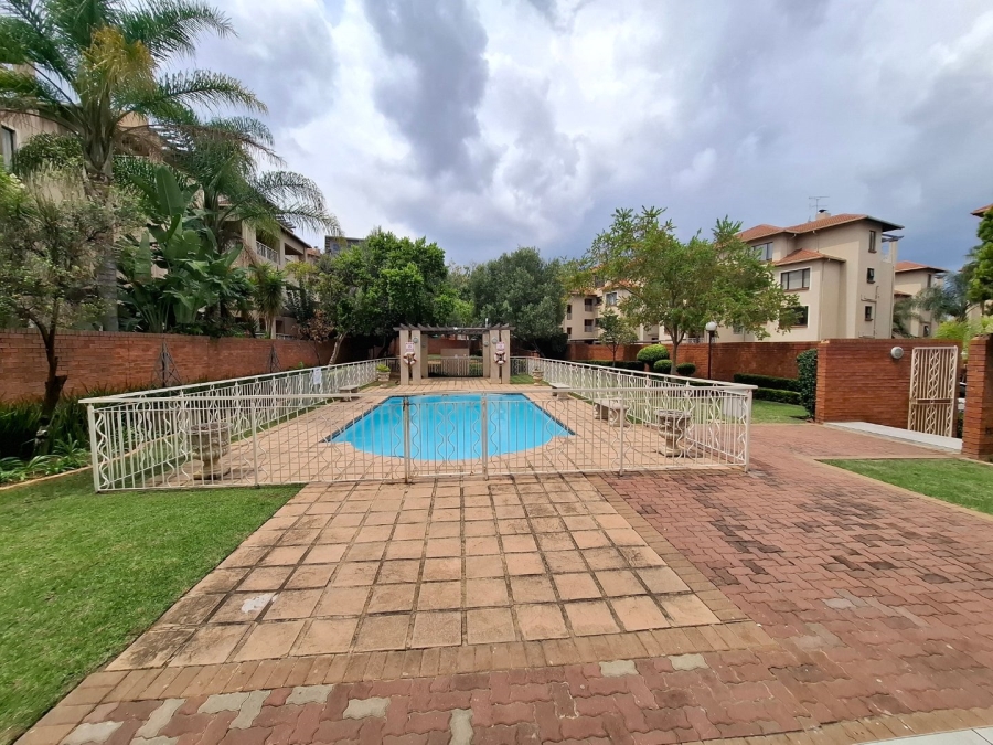 2 Bedroom Property for Sale in Sunninghill Gauteng