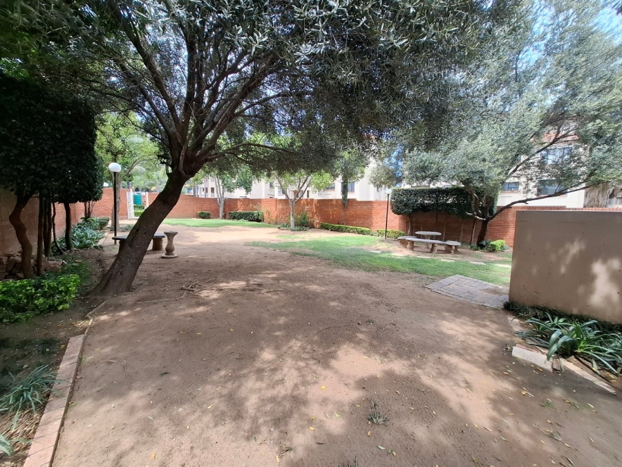 2 Bedroom Property for Sale in Sunninghill Gauteng