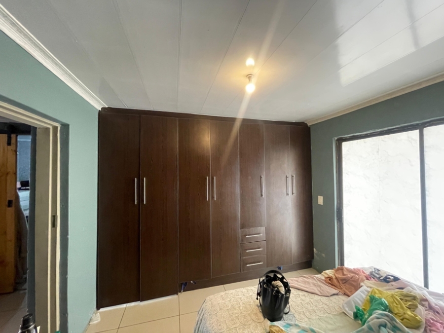 4 Bedroom Property for Sale in Zola Gauteng