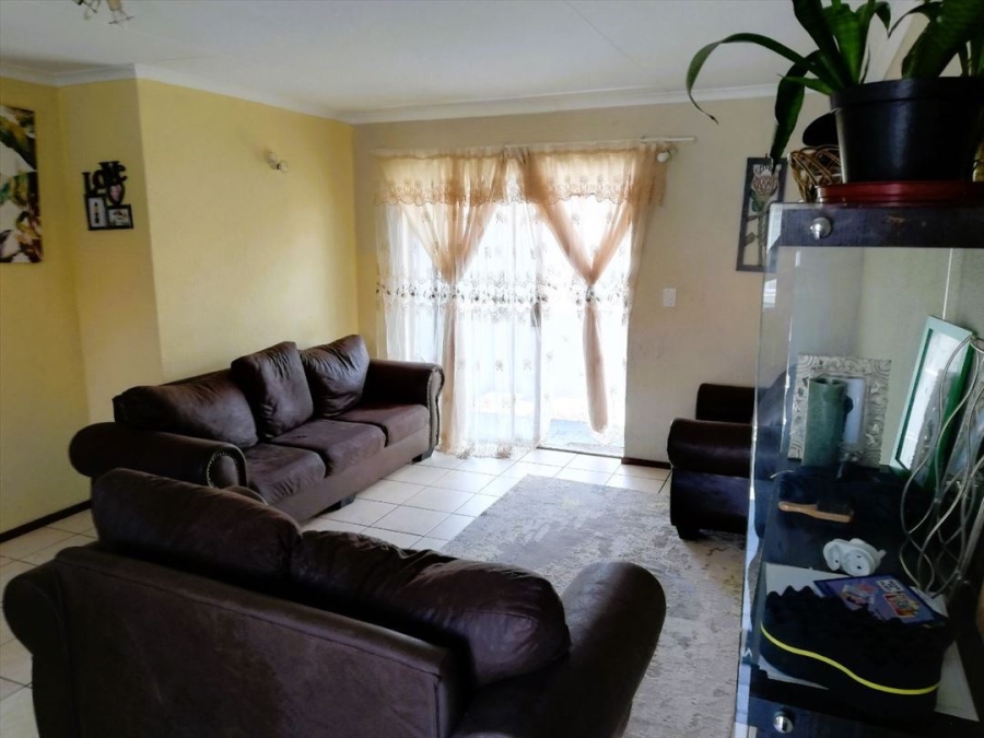 2 Bedroom Property for Sale in Terenure Gauteng