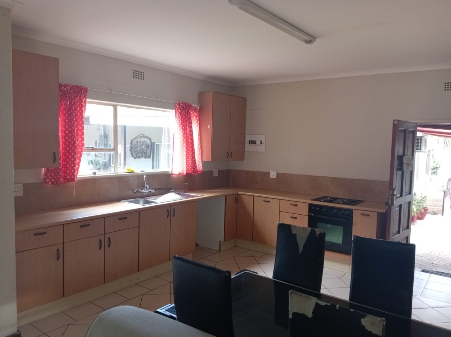 To Let 2 Bedroom Property for Rent in Florida Gauteng