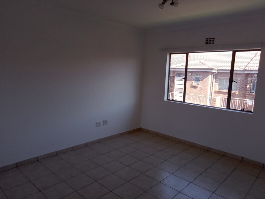 1 Bedroom Property for Sale in Edenvale Central Gauteng