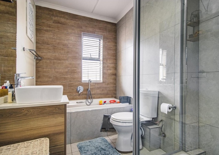 3 Bedroom Property for Sale in Modderfontein Gauteng