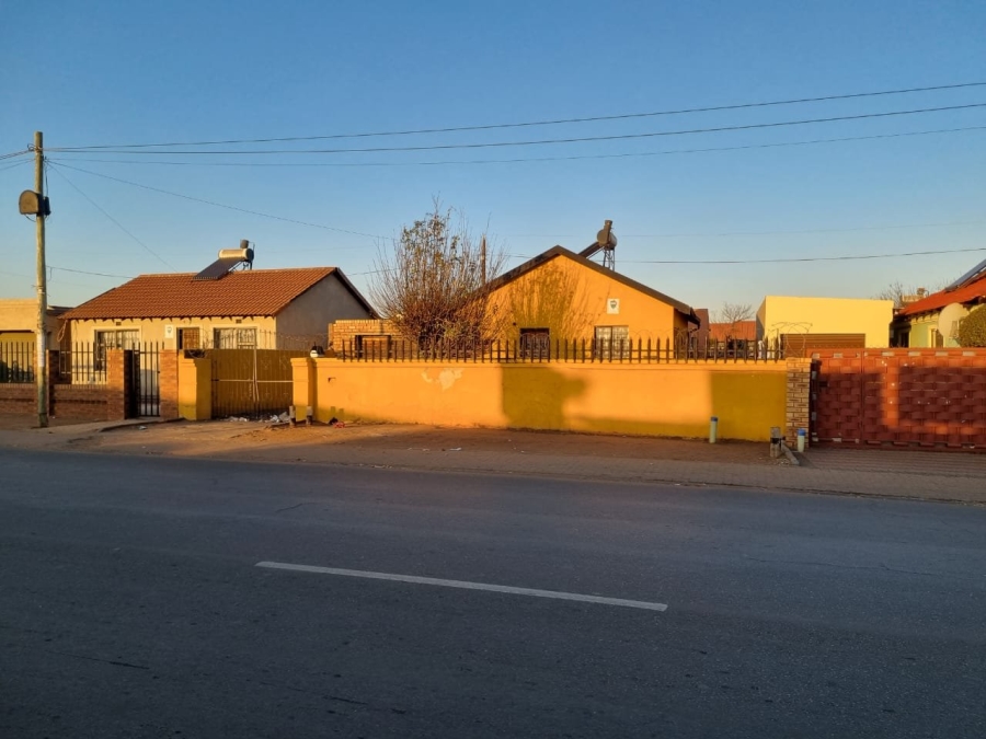 2 Bedroom Property for Sale in Othandweni Gauteng