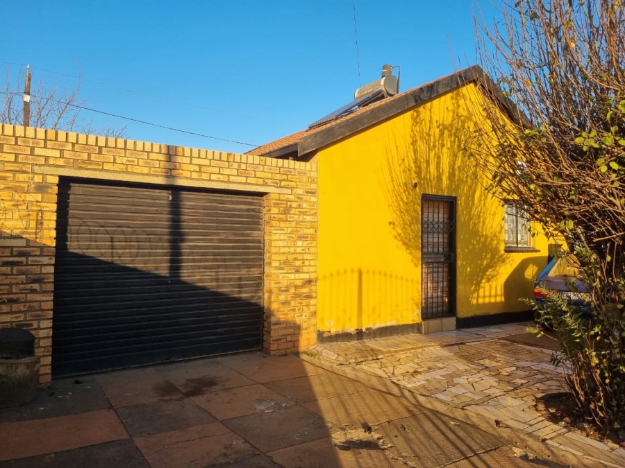 2 Bedroom Property for Sale in Othandweni Gauteng