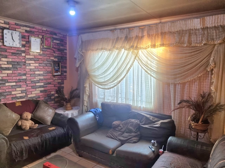 2 Bedroom Property for Sale in Othandweni Gauteng