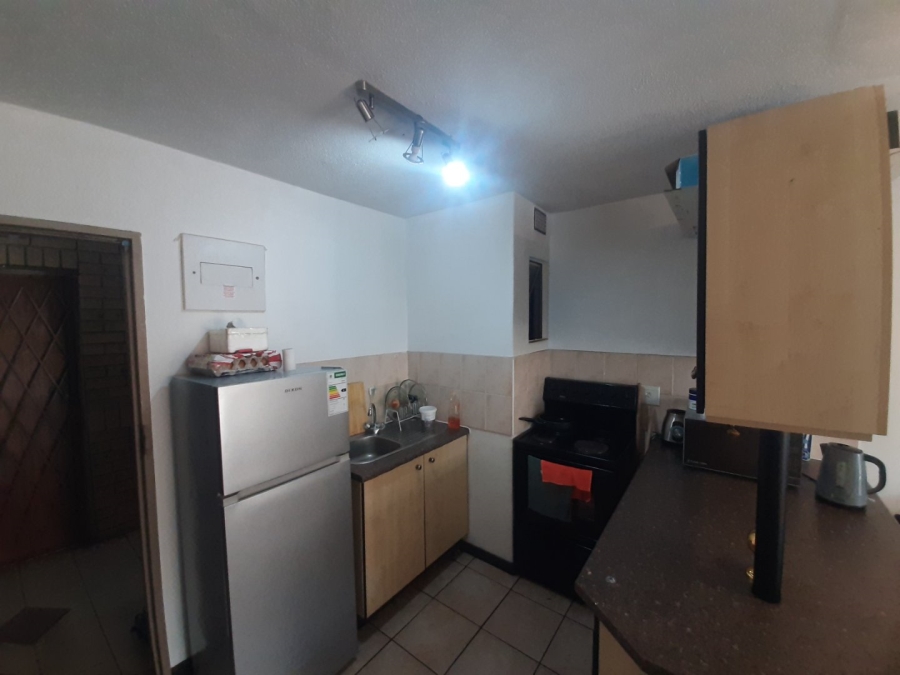 1 Bedroom Property for Sale in Hillcrest Gauteng