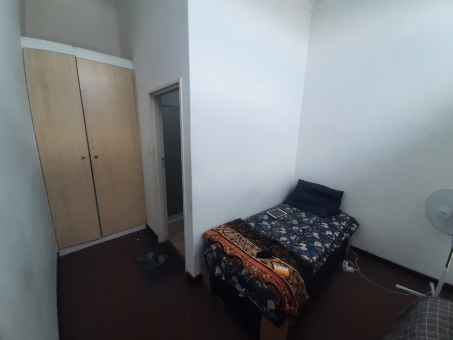 1 Bedroom Property for Sale in Hillcrest Gauteng