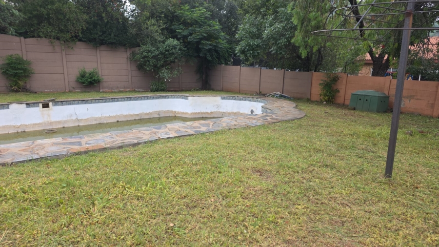 To Let 3 Bedroom Property for Rent in Mondeor Gauteng