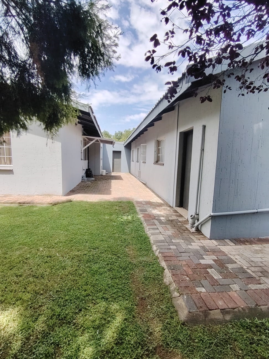 4 Bedroom Property for Sale in Vanderbijlpark SW 1 Gauteng