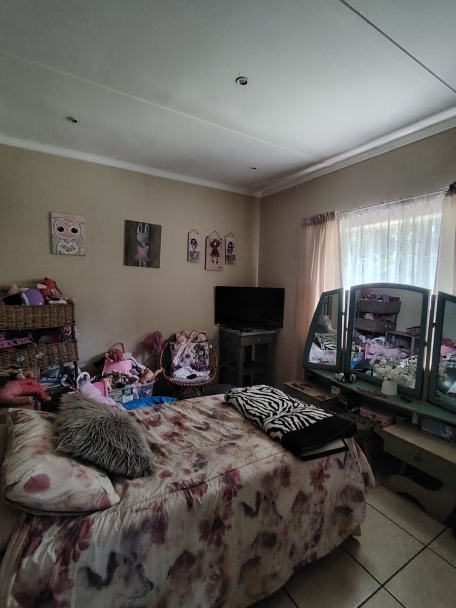 4 Bedroom Property for Sale in Vanderbijlpark SW 1 Gauteng