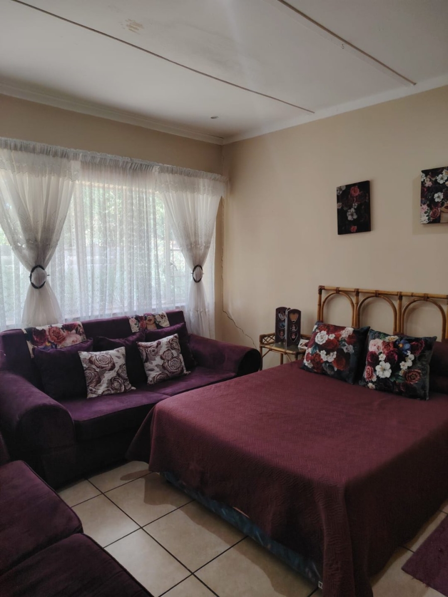 4 Bedroom Property for Sale in Vanderbijlpark SW 1 Gauteng