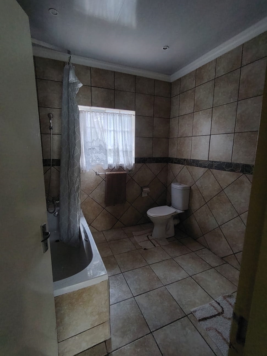 4 Bedroom Property for Sale in Vanderbijlpark SW 1 Gauteng