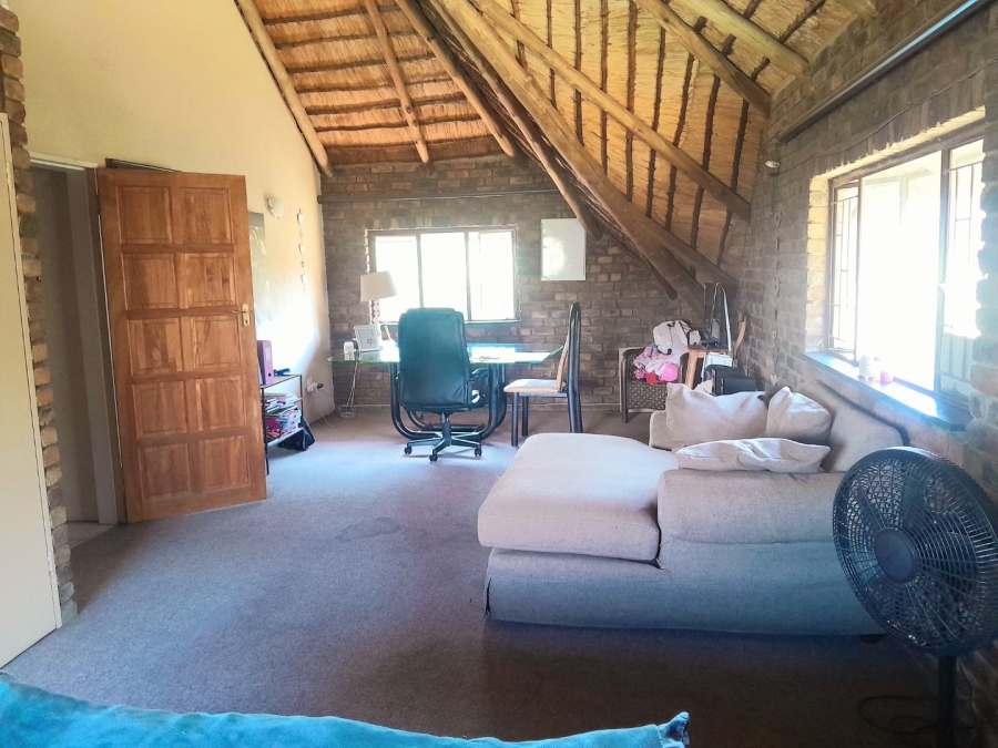5 Bedroom Property for Sale in Randjesfontein A H Gauteng