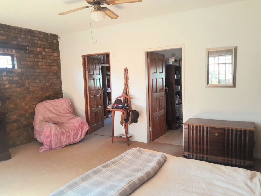 5 Bedroom Property for Sale in Randjesfontein A H Gauteng